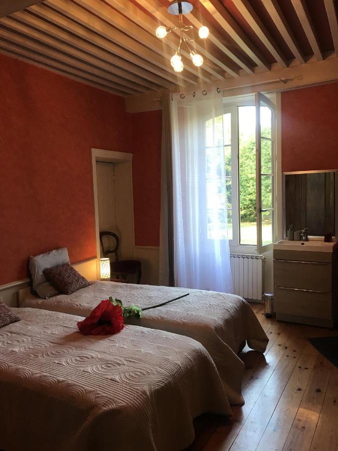 Domaine Des Chabriers Panzió Ourches Kültér fotó