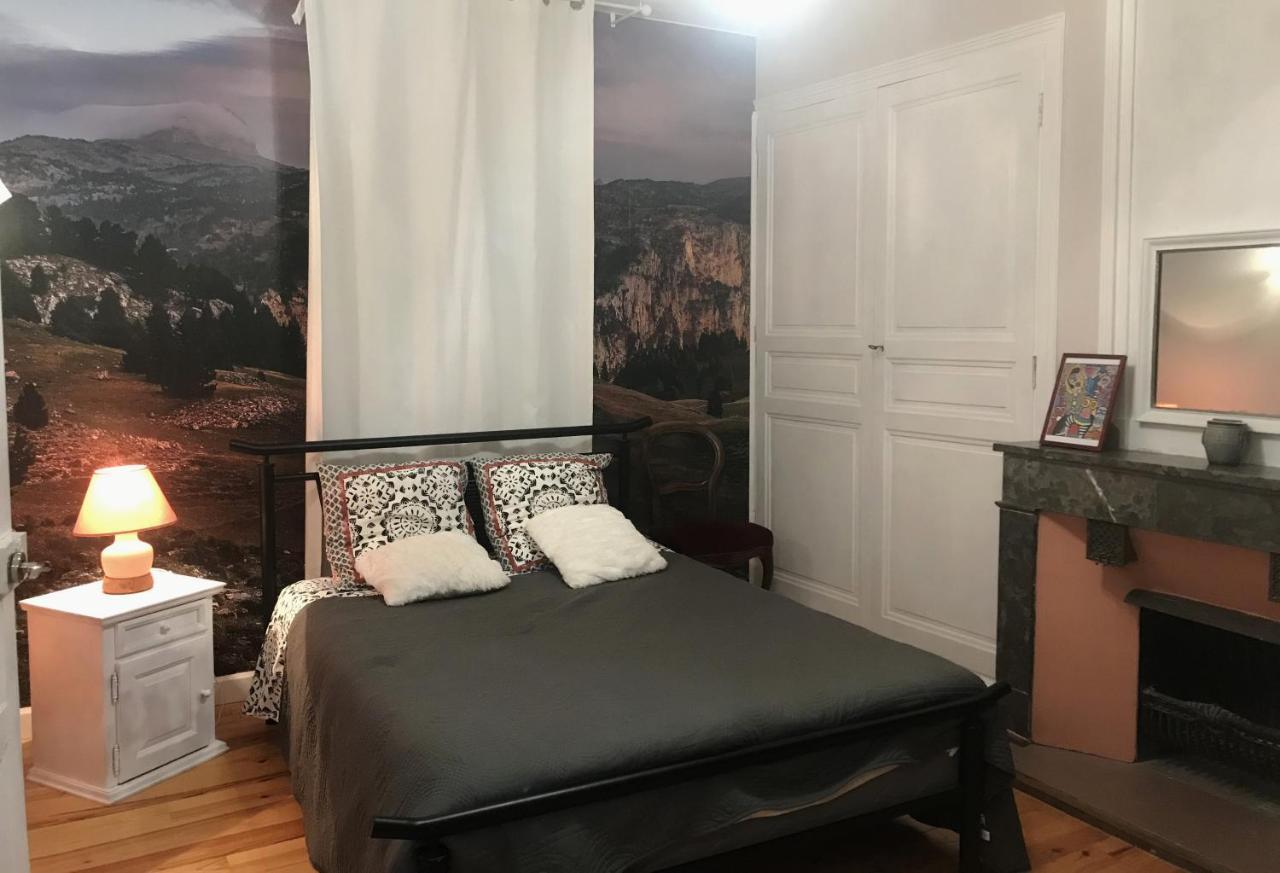 Domaine Des Chabriers Panzió Ourches Kültér fotó